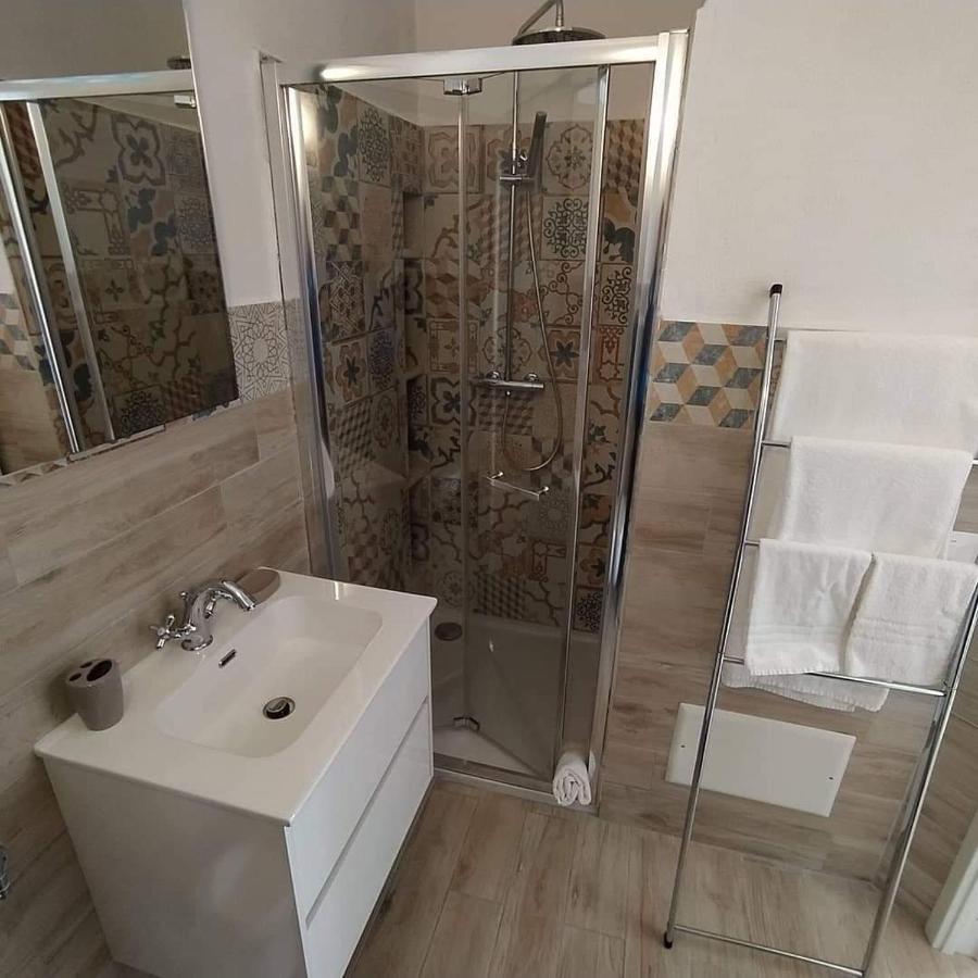 Stella Guest House Santa Teresa Gallura Buitenkant foto