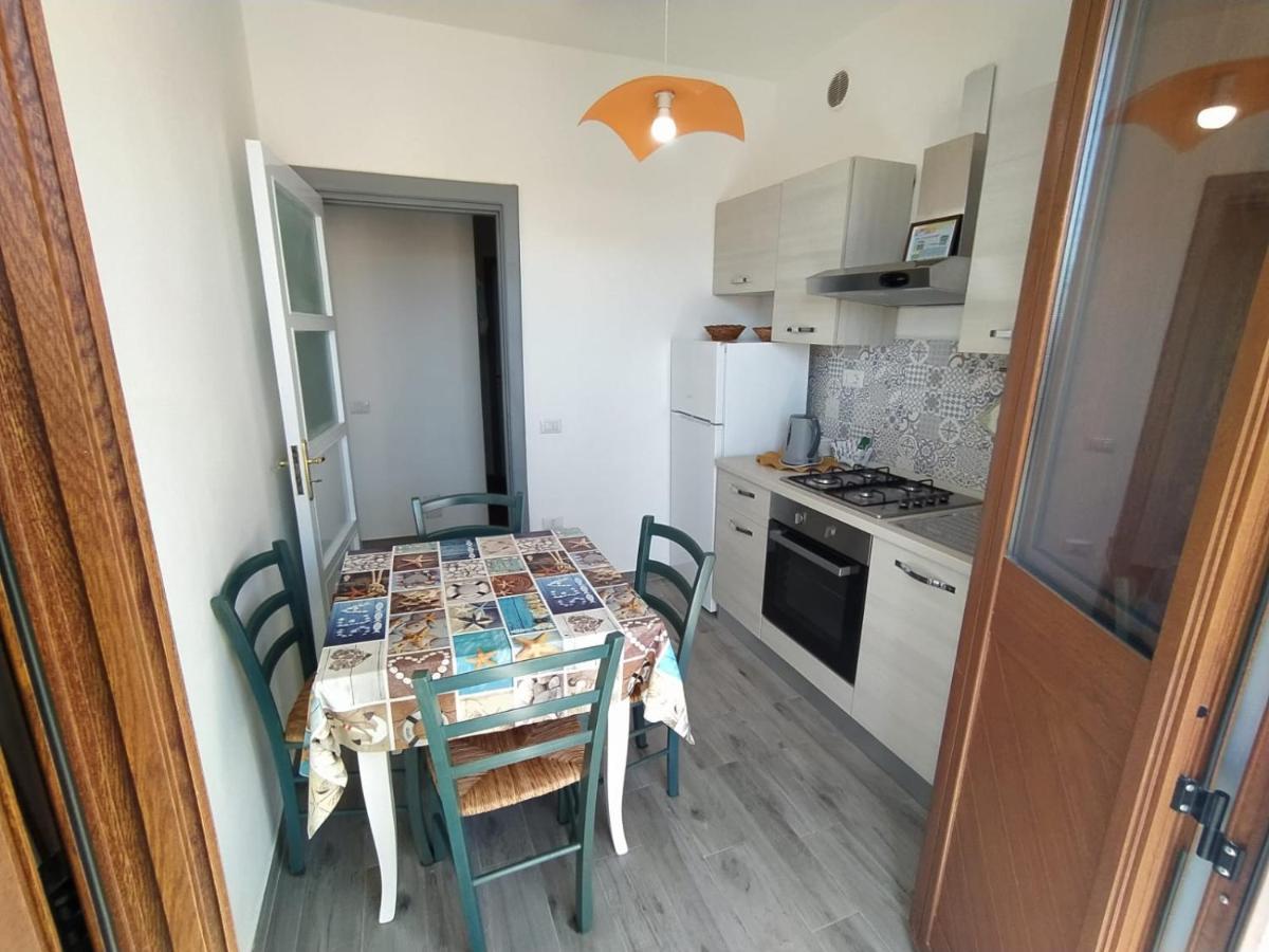 Stella Guest House Santa Teresa Gallura Buitenkant foto